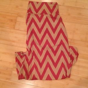 Pink chevron print maxi skirt