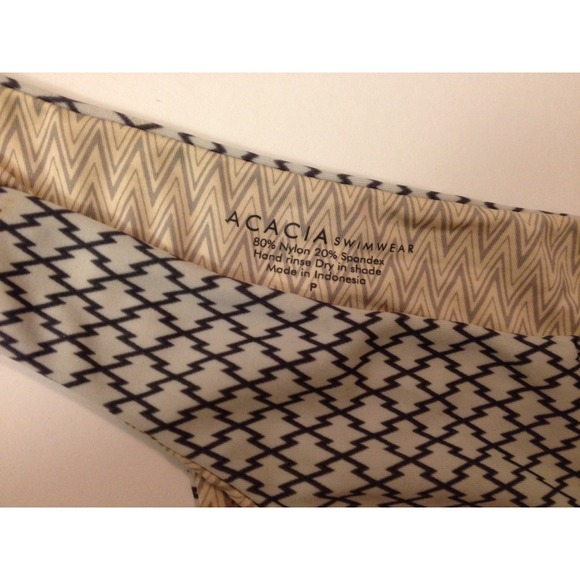 SOLD ❌ Acacia Swimwear Ho'okipa Bottoms - Picture 3 of 3