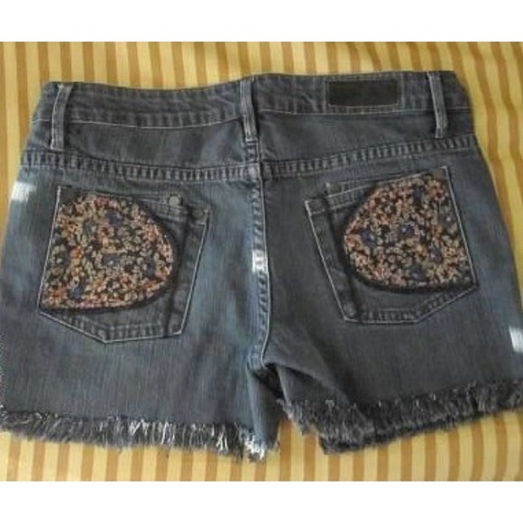 Custom made shorts - Picture 2 of 2
