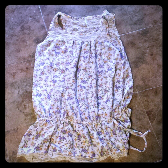 Loose and Airy long tank top. L/XL