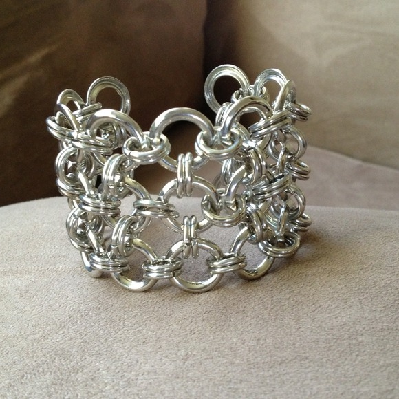 Sliver cuff bracelet
