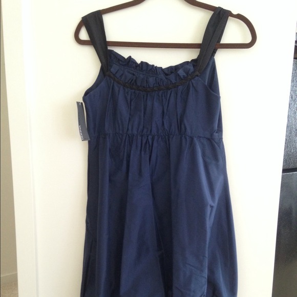 Dress - Picture 3 of 3