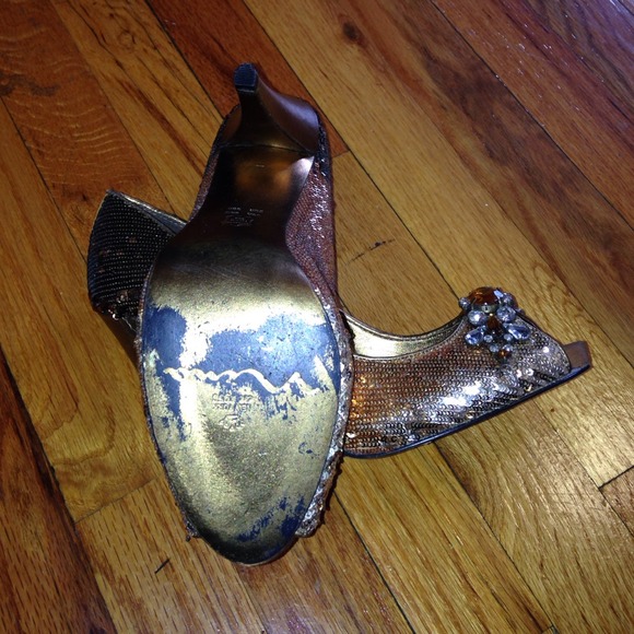 Shoes - Picture 4 of 4