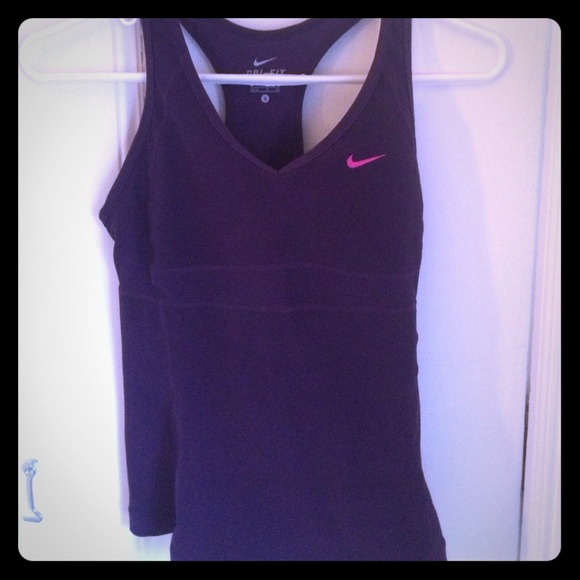 Nike dry fit workout top
