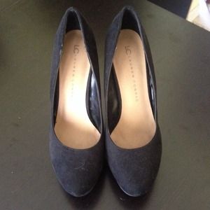 Lauren Conrad black pumps
