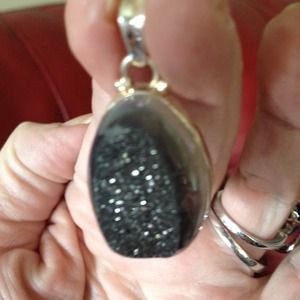 A GORGEOUS BLACK DRUZZY. 1-1/2 inches LONG 😘✌️❤️