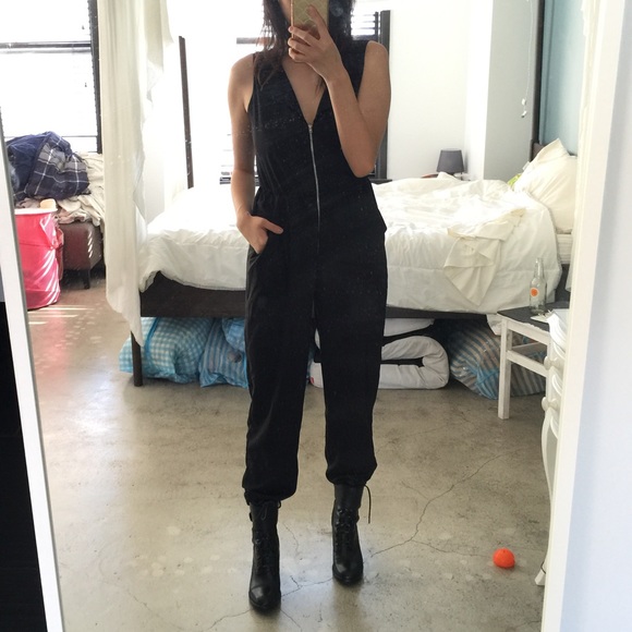LF Dresses & Skirts - ❕️️FLASH SALE💲2⃣5⃣❕LF • Zipper Jumpsuit