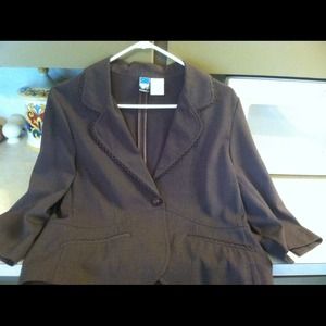 Brown 3/4 sleeve blazer