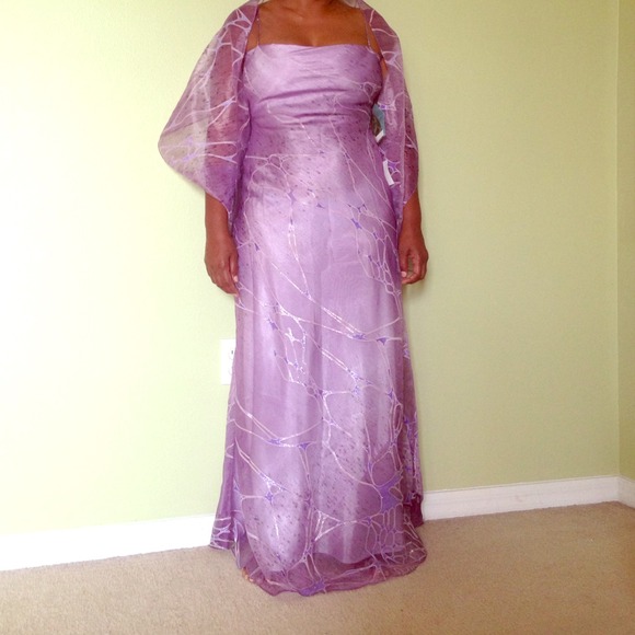 Formal wear - Picture 1 of 2