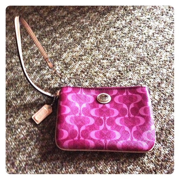 Girl coach wristlet