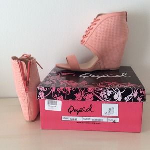 Spring/Summer, Size 6 1/2, Color Salmon Suede Pu