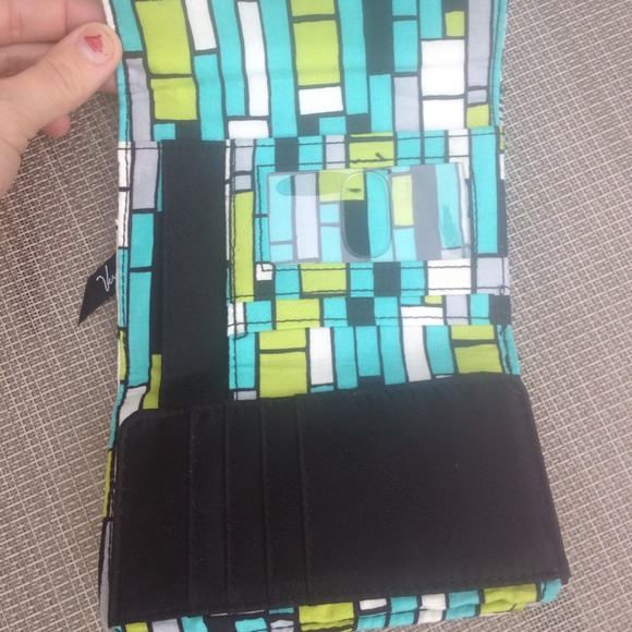 NWOT Vera Bradley Wallet - Picture 2 of 2