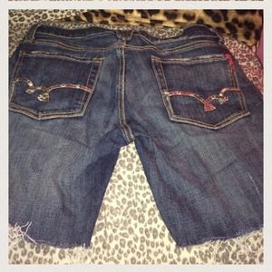MISS ME SHORTS SIZE 31