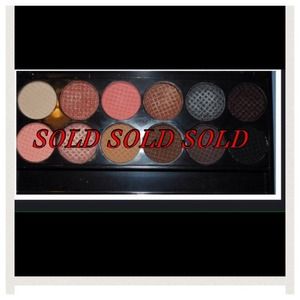 SOLD OUTSLEEK I DIVINE " Oh So Special" 12 Palette