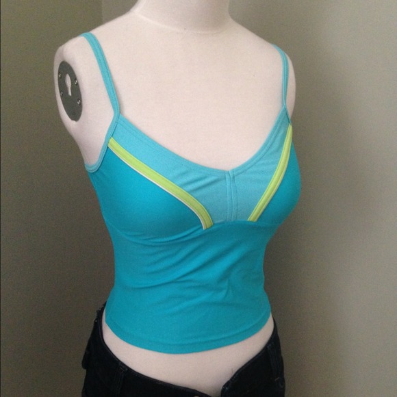 ✅✅Brand new swimming top size s