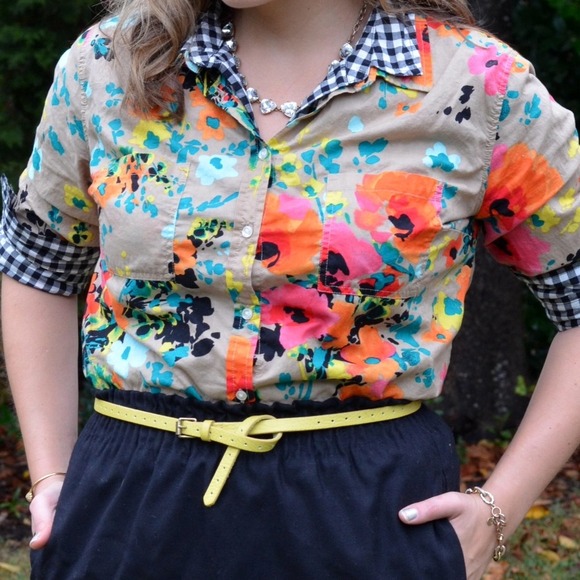 ❌SOLD❌Target Merona Floral Button Down