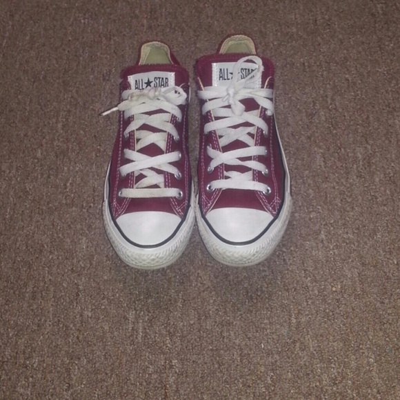 Burgundy converse