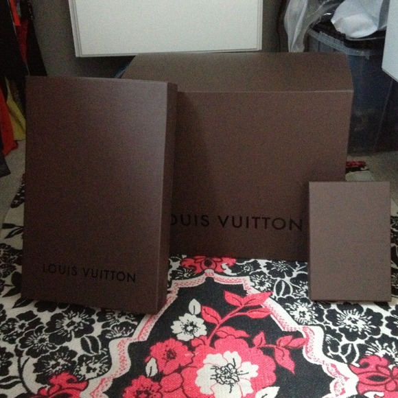 Louis Vuitton boxes Med Box Sold