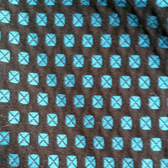 Gorgeous petite Loft skirt - Picture 3 of 4