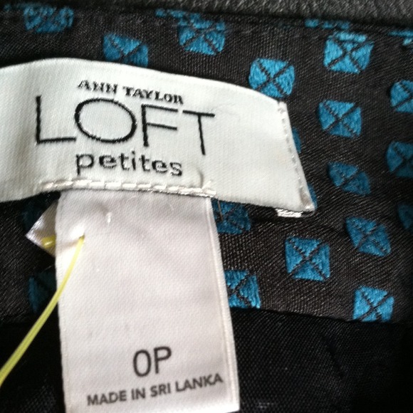 Gorgeous petite Loft skirt - Picture 4 of 4