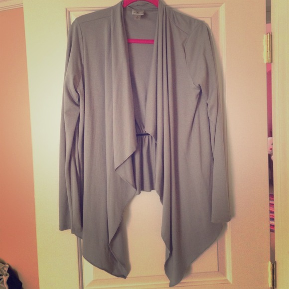 Light grey sweater