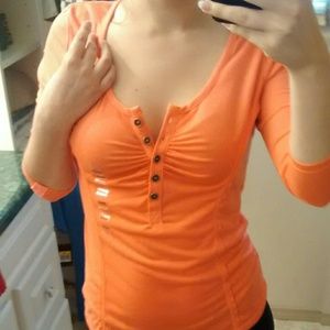 **SOLD** NWT! Coral Top w/ Buttons & Lace