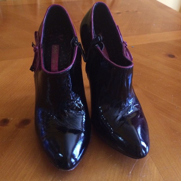 Betsey Johnson booties - size 7