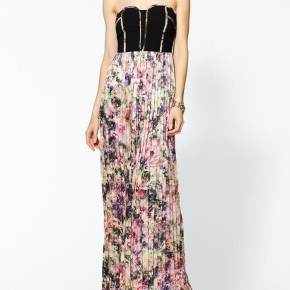 🎊SALE🎊Black corseted floral maxi
