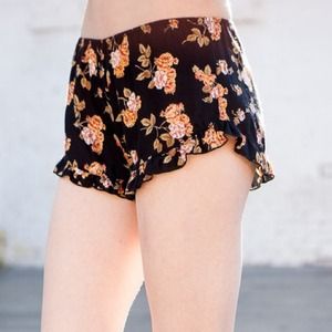 Vodi flower shorts