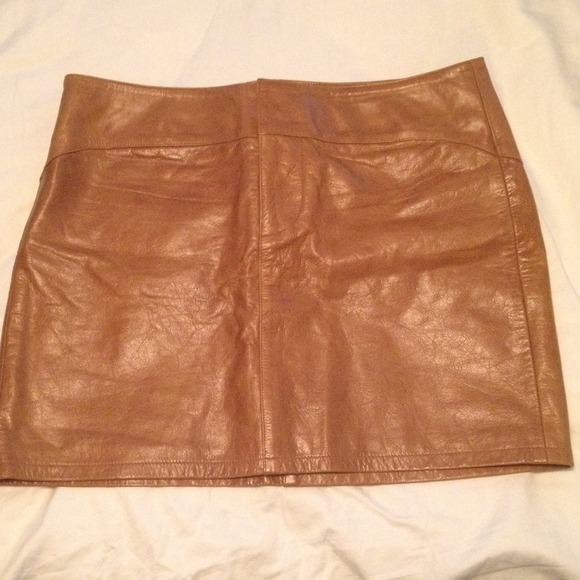 GAP genuine leather light brown mini skirt