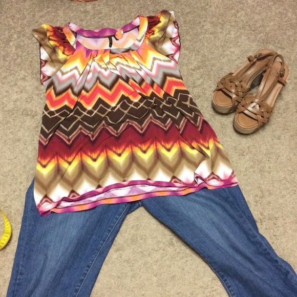 New Direction  Tops - Tie dye top!