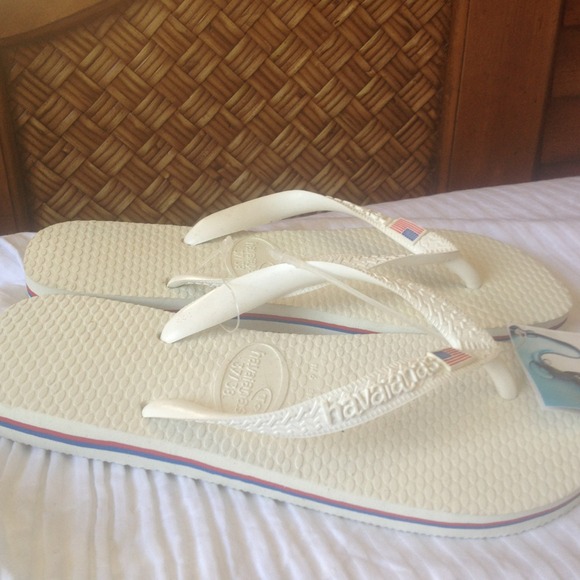 NWT Havaianas Flip Flops USA sz. 6