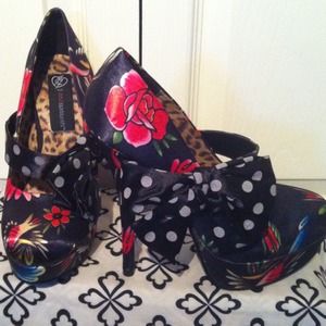 ⚡️FLASH SALE⚡️Just Fabulous heels