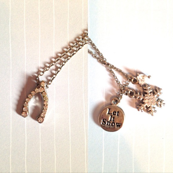 Cookie lee Let it snow necklace