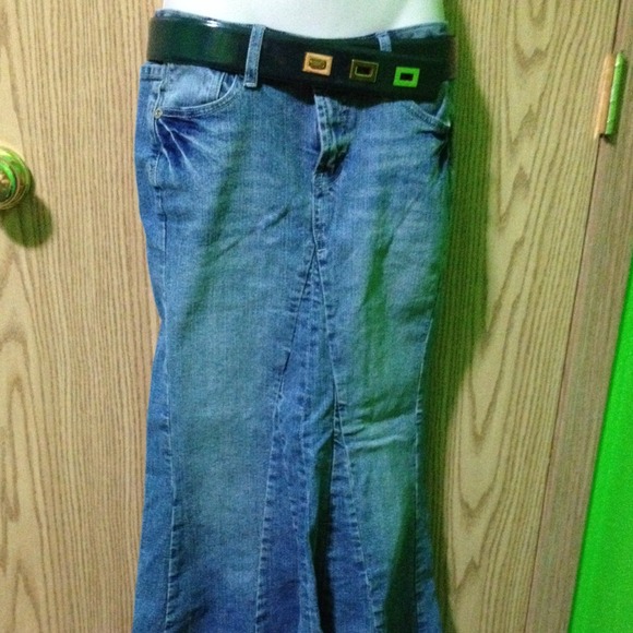 Long denim skirt..