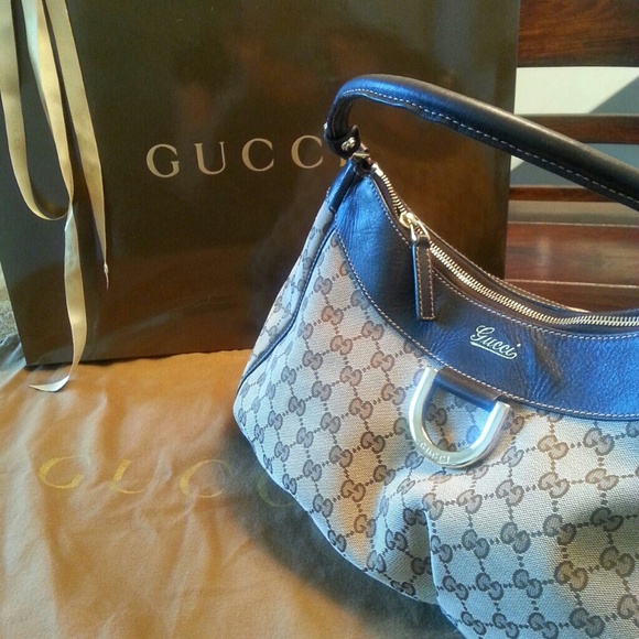 😀SOLD😀    GUCCI Hobo