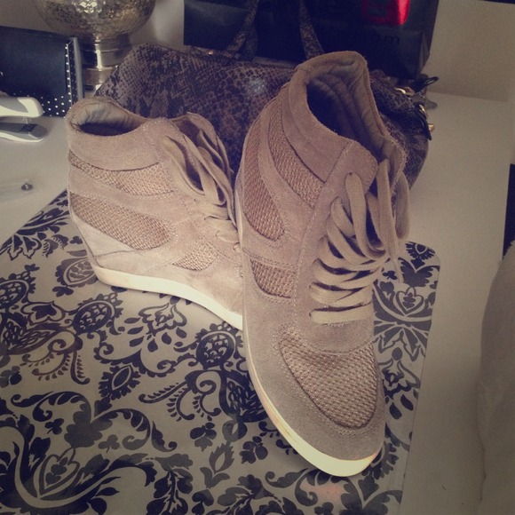 Tan wedge sneakers