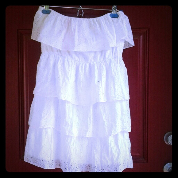 White strapless layered dress