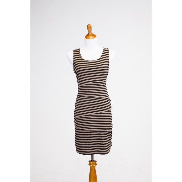 🌟*Reduced*NWOT striped layered column dress