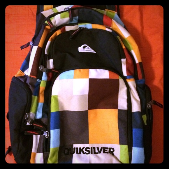 Cool color-block Quilsilver backpack! 😎