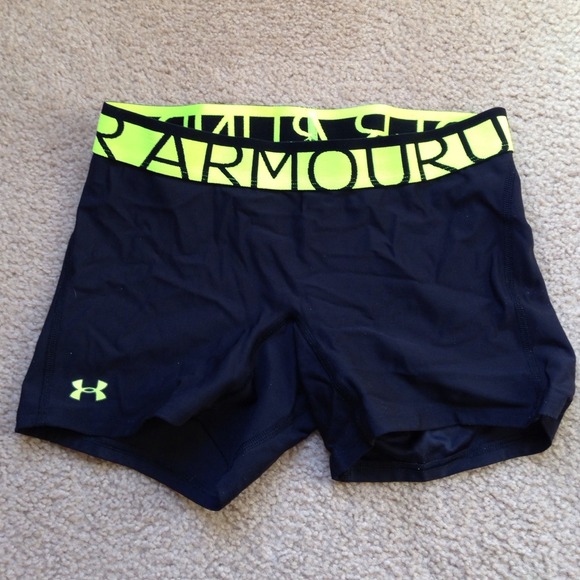 Under armour bundle. Sports bra and spandex shorts