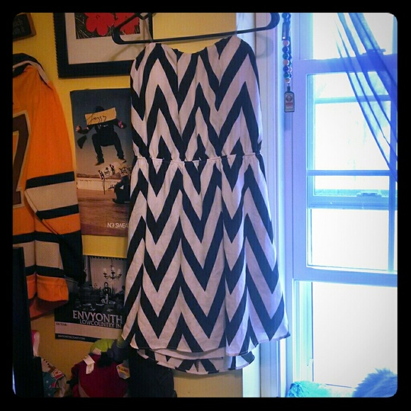 Strapless black and white chevron dress