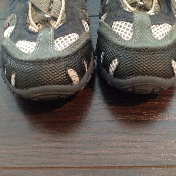 Shoes - Picture 2 of 4