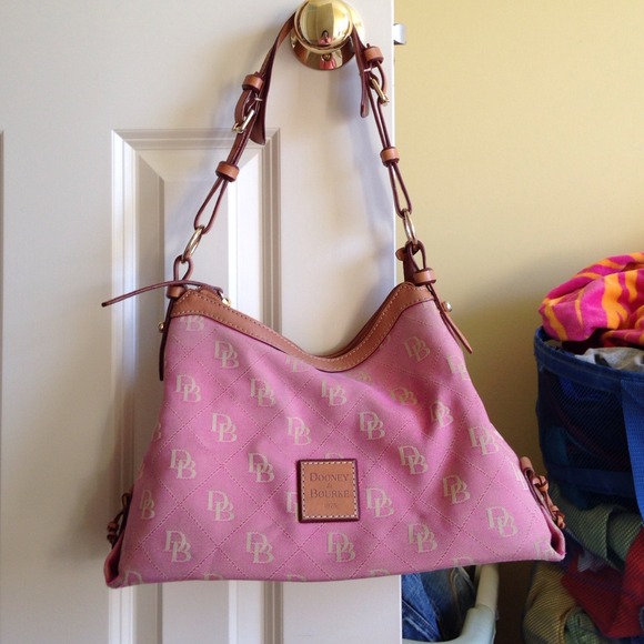 REDUCED AUTHENTIC dooney & Bourke medium sized bag