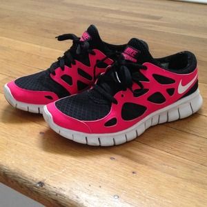 Nike + free run 2  sneakers: size US 6 pink&black