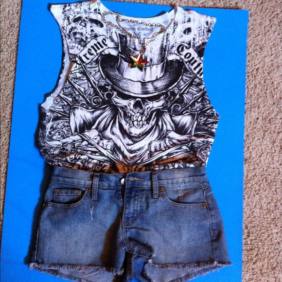 Skull cut off muscle tee