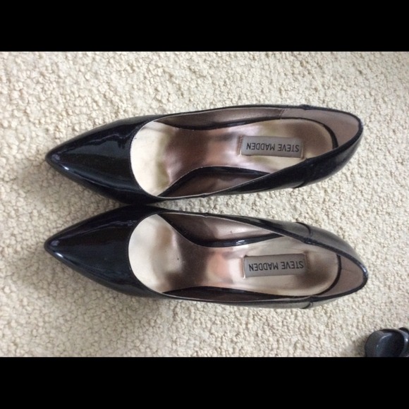 REDUCED! Steve Madden Black Patent Leather Pumps