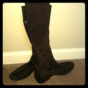 Donald J. Pilner Boots