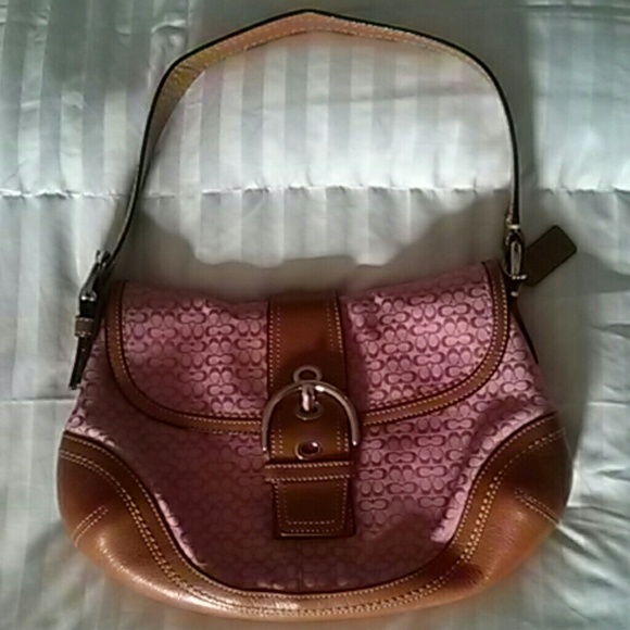 Coach Shoulder Bag (Pink)