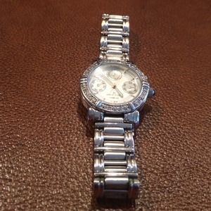 bUNDLED Anne Klein watch, coach watch & jade ear